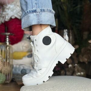 Palladium Women's White Canvas Boots NEW cool sneakers combat style boot